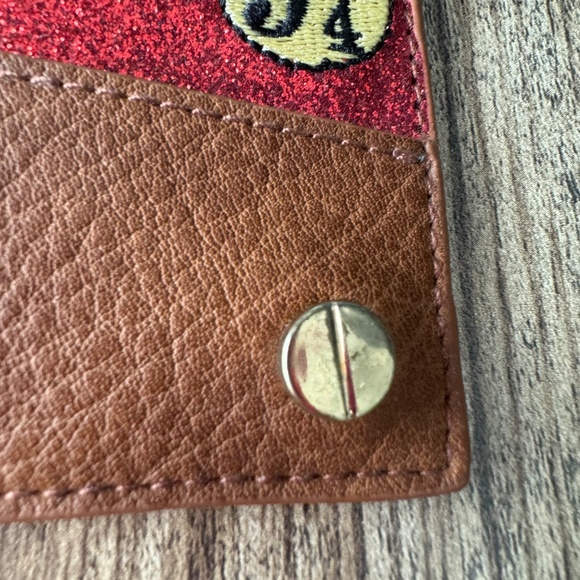 Danielle Nicole Harry Potter Platform 9 3/4 Cardholder Wallet – NWT, Rare 🪄✨ - Picture 9 of 9